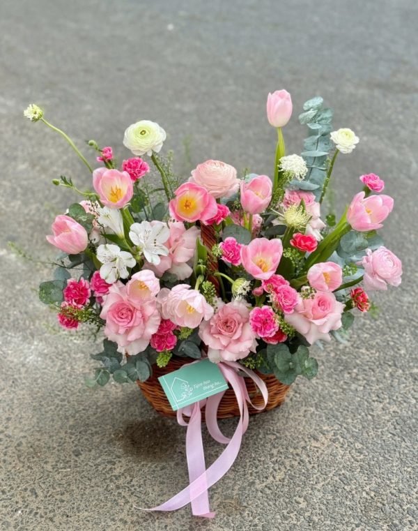 Giỏ Tulip Tông Hồng Ngọt Ngào (3)