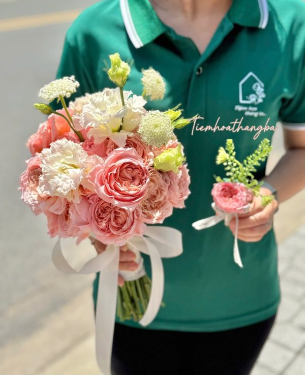 bó hoa cưới hồng cam jubilee