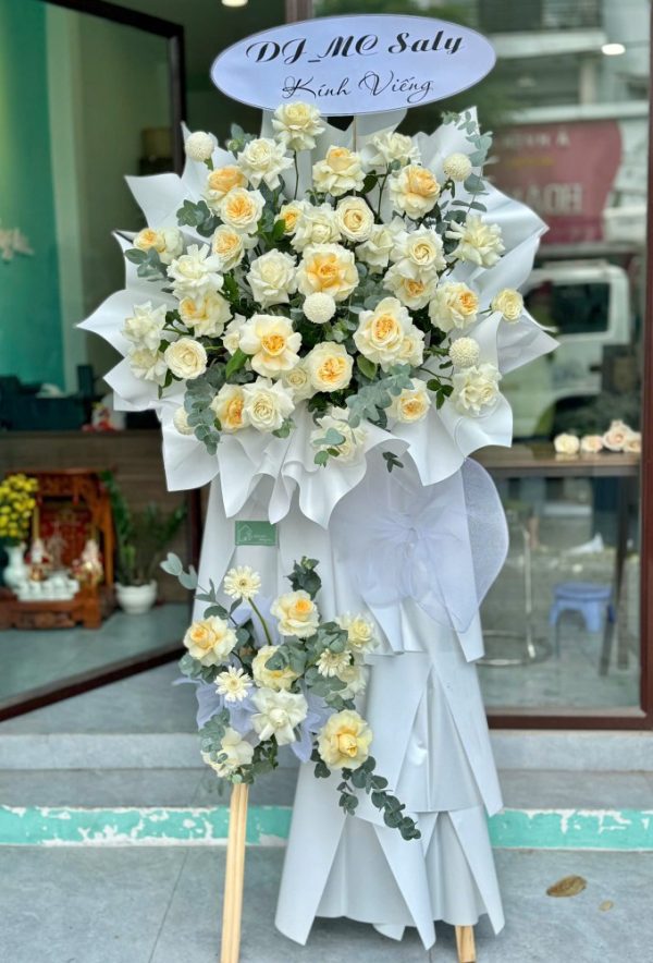 kệ hoa chia buồn