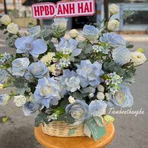 giỏ hoa tone xanh dương