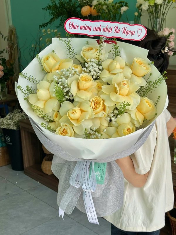 giỏ hoa tone vàng