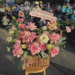 giỏ hoa chúc mừng