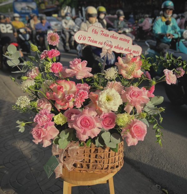 giỏ hoa chúc mừng
