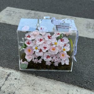 Hộp vali hoa sáp thơm