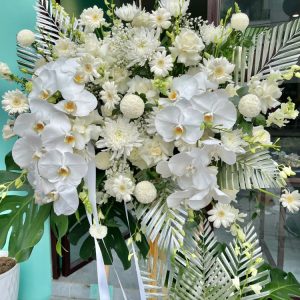 kệ hoa chia buồn