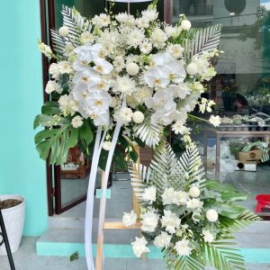kệ hoa chia buồn