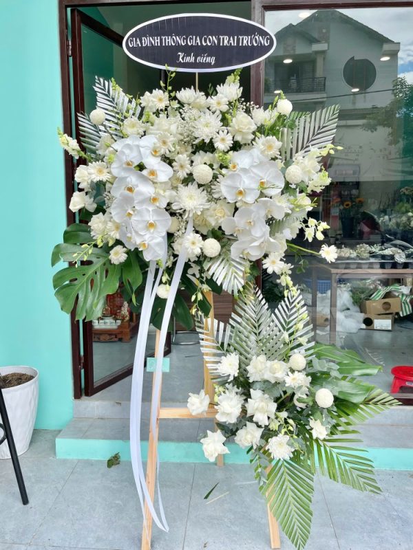 kệ hoa chia buồn