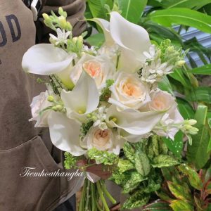 bó hoa cưới Rum nhập khẩu