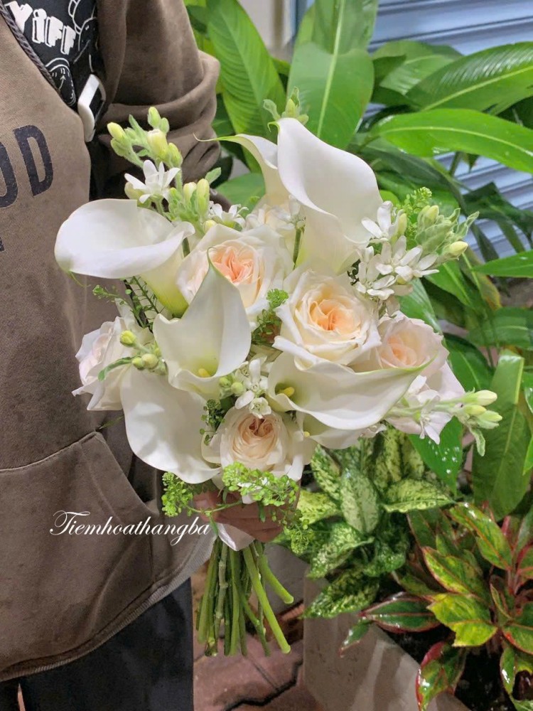 bó hoa cưới Rum nhập khẩu bó hoa cưới Rum nhập khẩu